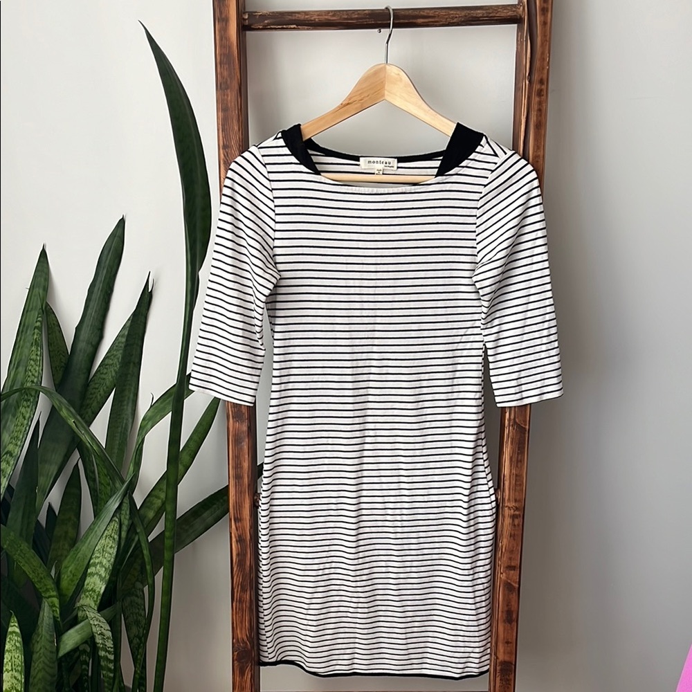 Black and White Striped Women's Top